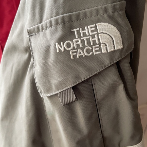 The North Face Ski/Snowboard jacket - Picture 2 of 7
